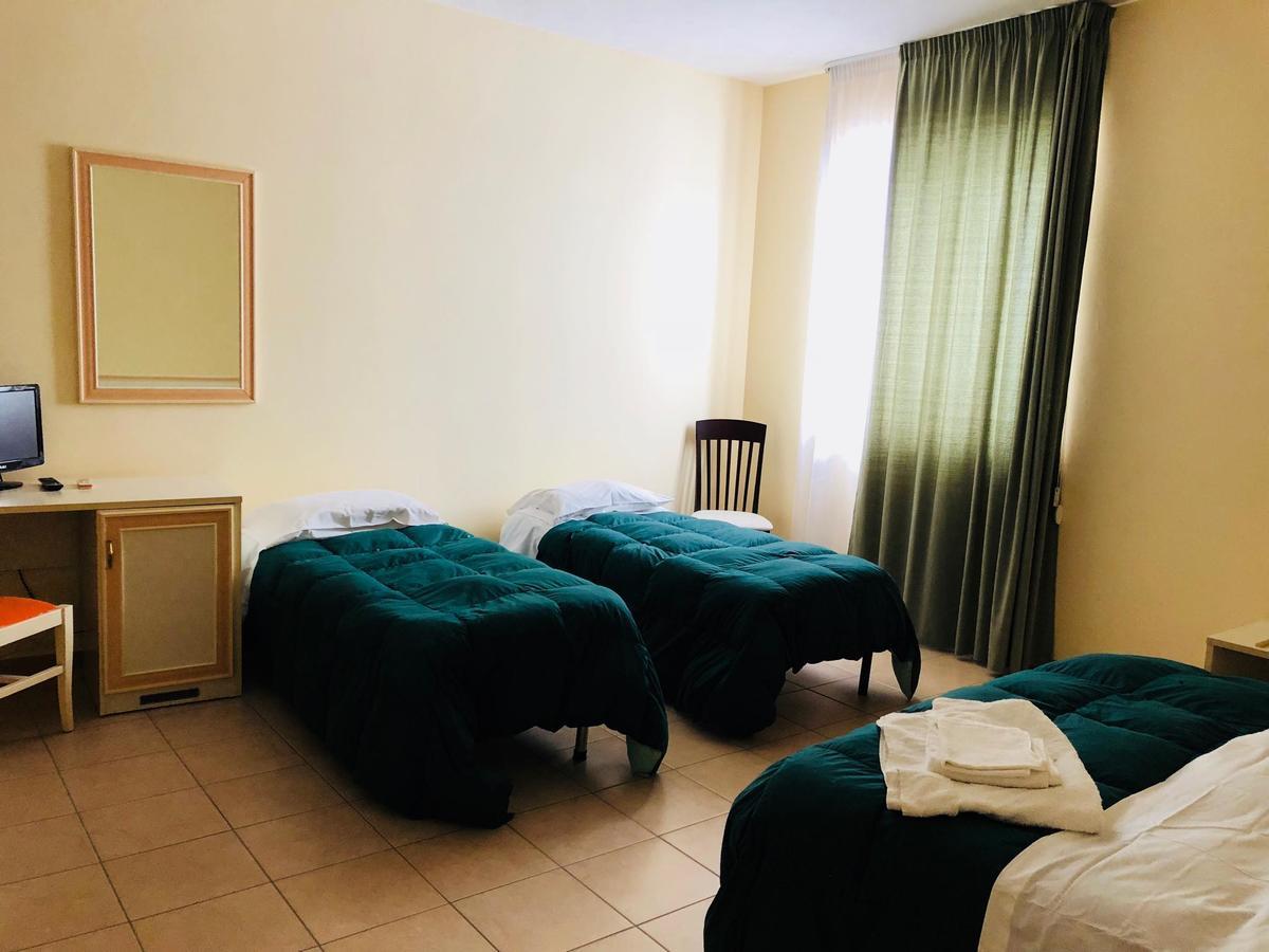 Hotel Agri Resort "Agora" Castelluccio dei Sauri Exteriör bild