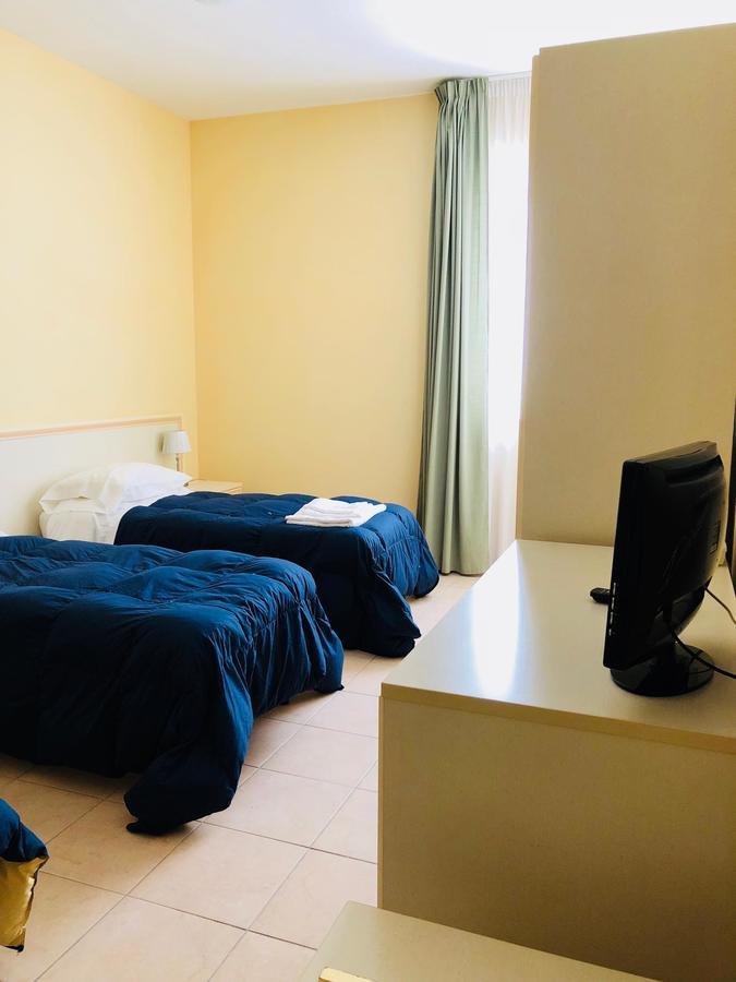 Hotel Agri Resort "Agora" Castelluccio dei Sauri Exteriör bild